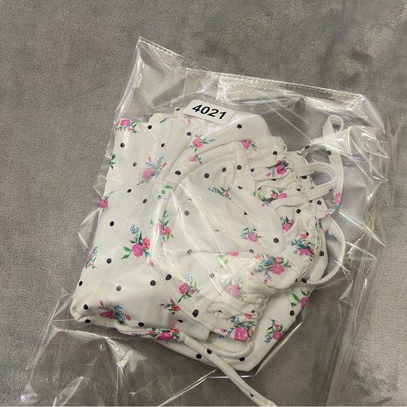 New! FOR LOVE & LEMONS White Rosewater Floral One-Piece Swimsuit 24021 - Picture 8 of 8